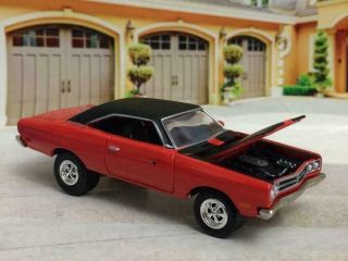 1969 Plymouth 440 V - 8 Big Block Road Runner Muscle Car 1/64 Scale Limited Ed N15