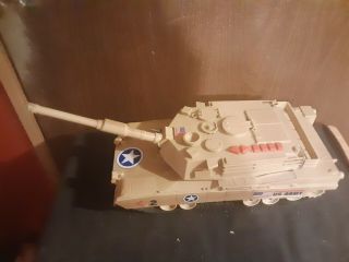16 " × 7 1/2 " Battery Operated Brown Us Army Tank - Lights Up,  Noise,  & Drives