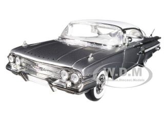 Box Dented 1960 Chevrolet Impala Silver " Showroom Floor " 1/24 Diecast Jada 98902