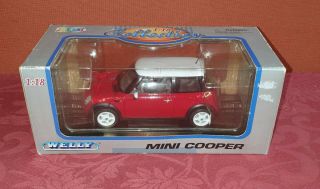 Welly Mini Cooper Diecast Model 1:18 Scale