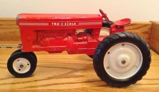 Vintage Tru Scale Tractor 1/16th Scale With Decals & Paint Patent 2786305