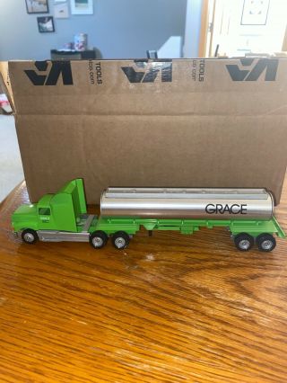 Grace Winross Diecast Semi - Truck Toy Lime Green & Silver 10x1.  5x2.  5
