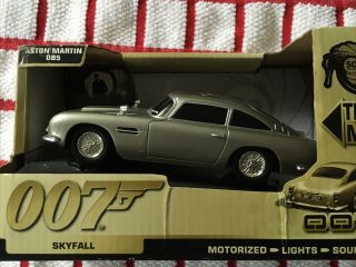 Toy State 007 Skyfall Aston Martin Motorized,  Lights,  Sound