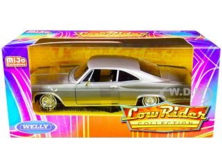Box 1965 Chevrolet Impala Ss 396 Low Rider Gray Met.  1/24 Welly 22417