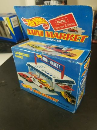 Hot Wheels Getty Oil Mini Market Sto And Go Set Special Edition