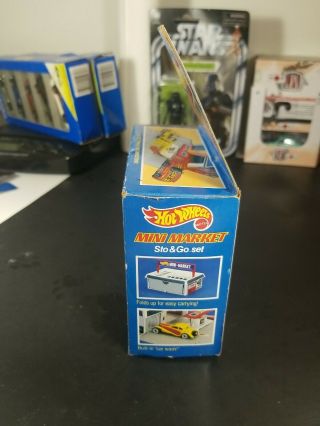 Hot Wheels Getty Oil Mini Market Sto and Go set Special Edition 2