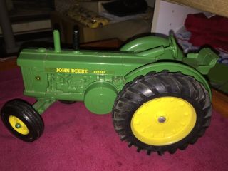 Bright Green 1/16 John Deere R Diesel Farm Tractor In Fantastic