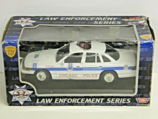 Motor Max 1/24 Chicago Police Car - Ford Crown Victoria - Car Is Not//