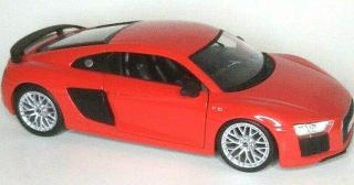 Maisto 1/24 Diecast Cars Red Audi R8 V10 Plus