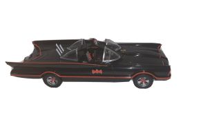 Classic Tv Series Batman 1966 Batmobile 1:32 Diecast Model Car Black No.  98680