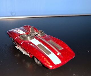 Hot Wheels - Red Corvette Stingray - Die - Cast - Scale 1:64 - Mattel Inc.  2002