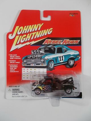 Johnny Lightning 1/64 Rebel Rods Tow - Nado 2000 Ford F - 550
