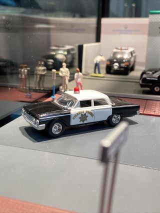 Johnny Lightning The Point 1963 Ford Galaxie California Highway Patrol 1/64 Chp