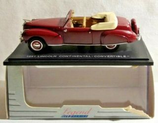 Universal Hobbies Legend Series 1:43 Scale 1941 Lincoln Continental Convertible