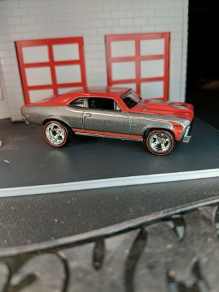 Hot Wheels Garage 68 Chevy Nova 396 1:64 Red/silver Real Riders L1