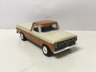 1973 73 Ford F - 100 Ranger Collectible 1/64 Scale Diecast Diorama Model