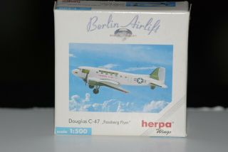 Herpa Wings 1:500 Berlin Airlift Douglas C - 47 " Fassberg Flyer " 511377