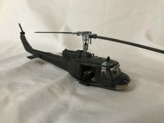 1/48 Scale Model Corgi Huey Uh - 1 Iroquois Helicopter Fly United Us Army No Box
