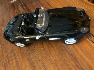 Maisto 1/18 Scale Diecast Bmw Z8 Black Roadster