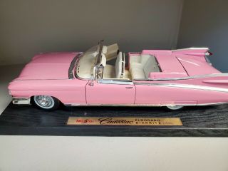 Maisto 1959 Cadillac Eldorado Biarritz,  Pink,  Scale 1:18