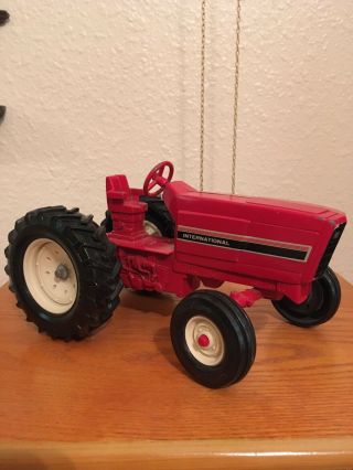 International Red Row Crop Tractor 1/16 Ertl Usa Stock 415 Die Cast Metal