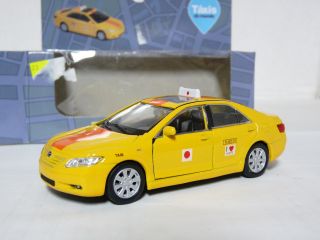 Welly 42391 1/40 Toyota Camry Taxi Diecast Metal Model Car