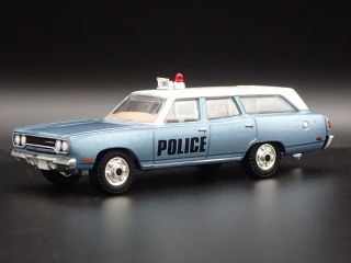 1970 70 Plymouth Belvedere Station Wagon W/ Hitch 1:64 Scale Diecast Model Car