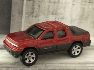 1st Gen 2001 - 2006 Chevrolet Avalanche Sport Truck 1/64 Scale Limited Edition W9