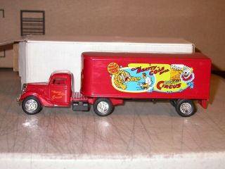Ertl Clyde Beatty Cole Bros Circus 1937 Ford Tractor Trailer Die Cast 9391 Bank
