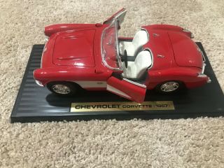 Road Tough 1957 Red Corvette Convertable 1:18 Scale Die Cast Metal -