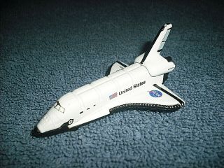 Vintage Space Shuttle Discovery 2 3/4 " Diecast Space Ship Made In China -