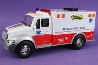 14” Tonka Hasbro 2004 Funrise 04377 Rescue Ambulance Not