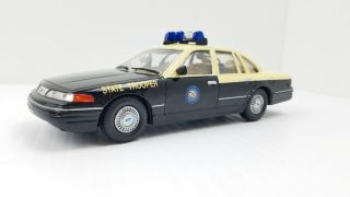 Code 3 - Florida Highway Patrol State Trooper - Ford Crown Vic - 1:24 (loose)