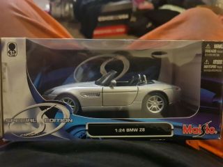 Maisto - Bmw Z8 1:24 Scale Special Edition Die Cast Model Car Red Collectable
