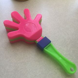 Vtg 7” Kids Neon Pink Green Plastic Clapper Hand Shaped Noise Maker Clapping Toy
