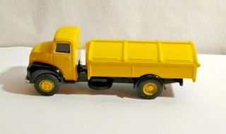 BASE TOYS LTD 1:76 SCALE LEYLAND COMET 2 - AXLE REFUSE TRUCK - YELLOW - CO - 05 2