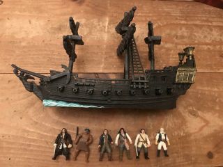 Zizzle Pirates Of The Caribbean Pirate Fleet The Black Pearl With Micro Figure