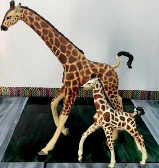 Vanishing Wild Reticulated Adult Female Giraffe 1992 W/ 1982 Baby Safari Ltd