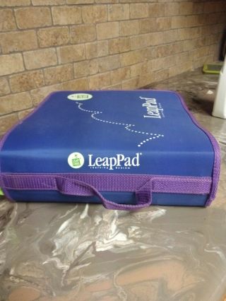 Leapfrog LeapPad Learning System 5 books,  and 3 cartridges 2