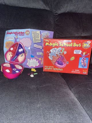 Vintage Magic School Bus Body Safari Heart Central Toy Playset