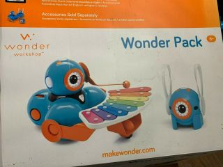 Wonder Pack with Accessories - Wonder Workshop Dash and Dot Robots - STEM Coding 2