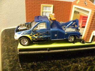 2000 Ford F - 550 Tow Truck 2002 Johnny Lightning Rebel Rods 1:64 Die - Cast