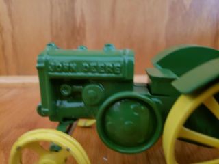 ERTL John Deere 1923 Model D Toy Tractor.  Metal Wheels. 2
