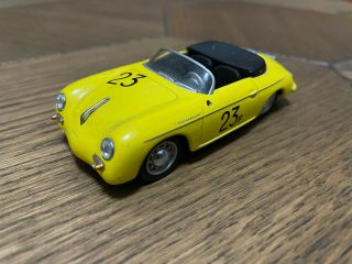 De Agostini Porsche 356a Carrera Speedster 1955 Yellow 1/43 Diecast Scale Model