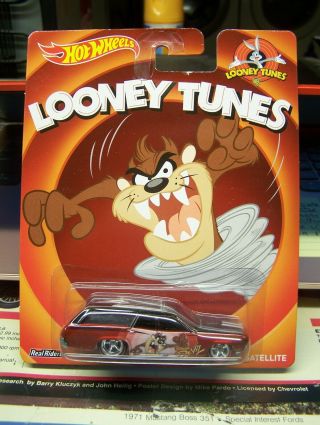 Hot Wheels 1/64 Scale Looney Tunes 1971 Plymouth Satellite (taz)