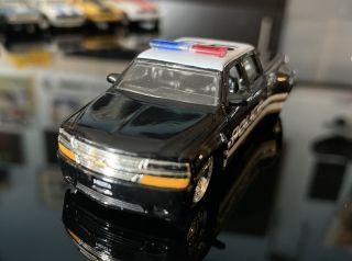 Jada Toys Chevy Silverado Dooley Police Pickup 1:64 Out Of Box