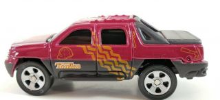 2000 Chevy Chevrolet Avalanche Pickup Truck 1:64 Scale Diecast Model Car