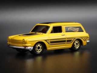 1961 - 1973 Vw Volkswagen Squareback Hippy 1:64 Scale Diorama Diecast Model Car