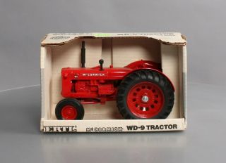 Ertl 633 1:16 Scale Die Cast Mccormick Wd - 9 Tractor Ln/box