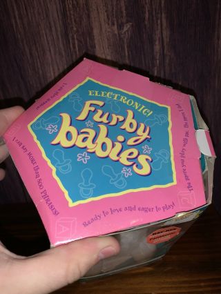 Furby Babies White & Pink Model 70 - 940 by Tiger Electronics 1999 (read) 2